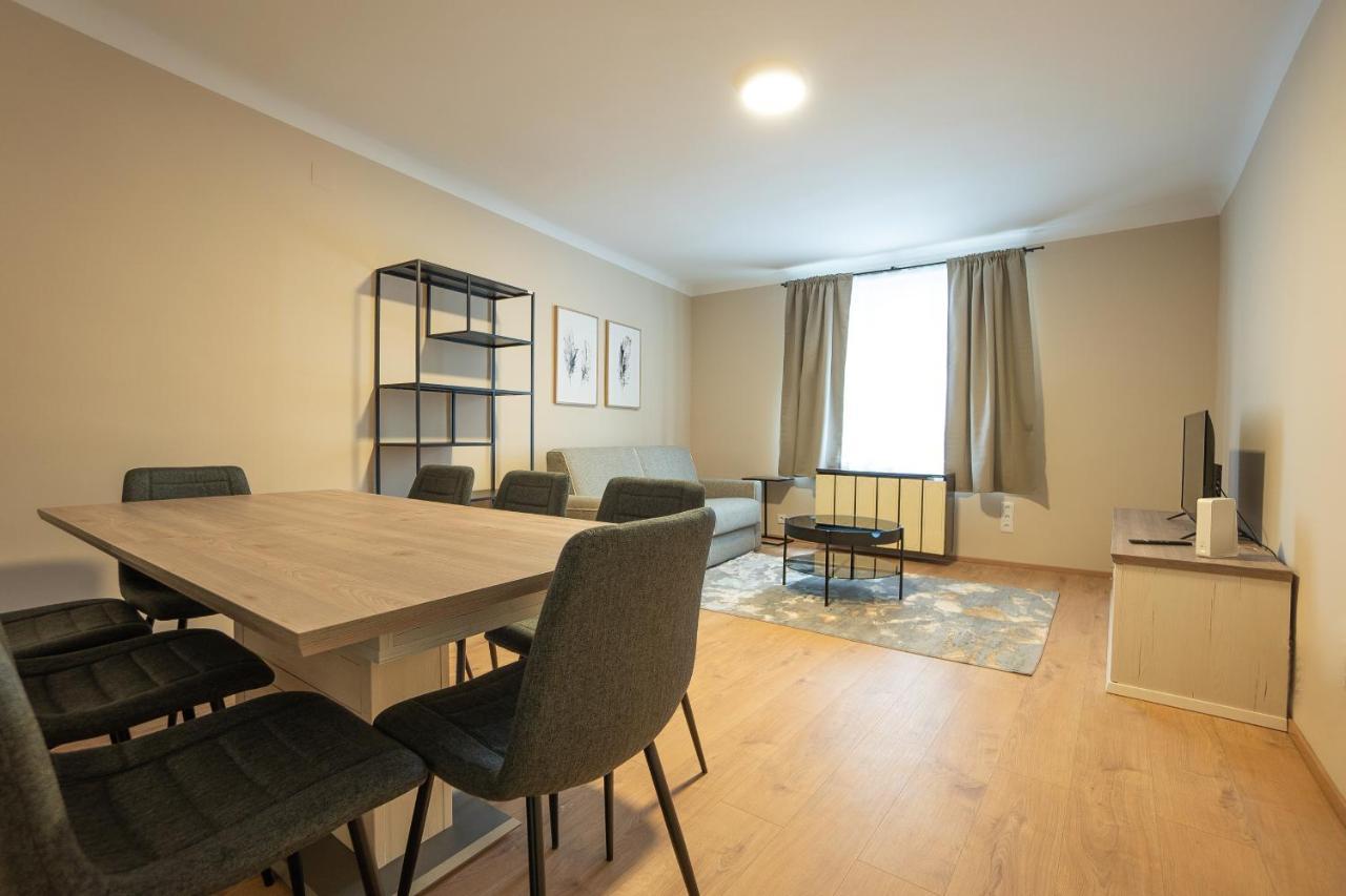 A 2-Bedroom Apartment With A King-Size Bed And A Balcony Is Located Just A 15-Minute Walk From Stephansplatz. Vienna Luaran gambar